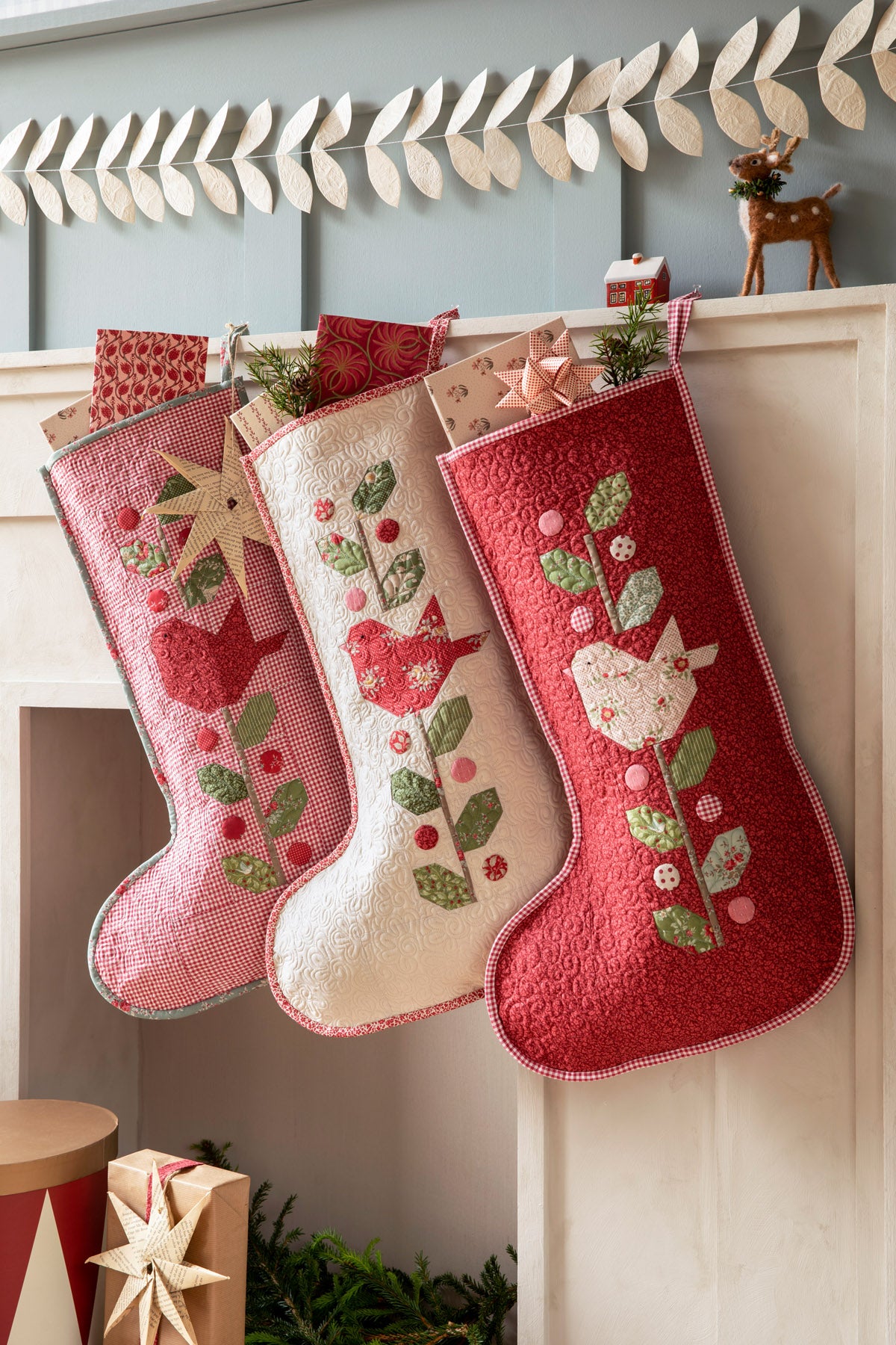 Merry Little Christmas Fat Quarter Bundle - 20 fabrics, 20 x 22in