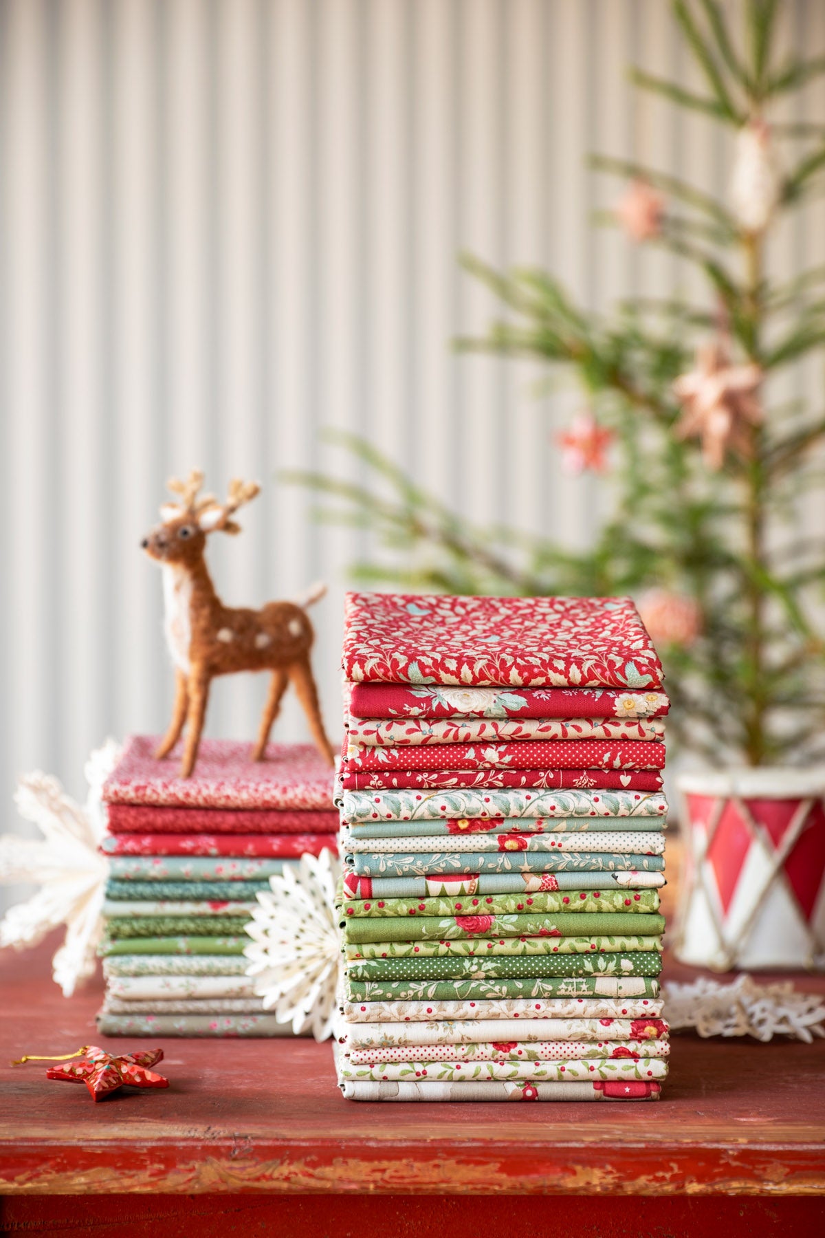Merry Little Christmas Fat Quarter Bundle - 5 fabrics in Duck Egg, 20 x 22in