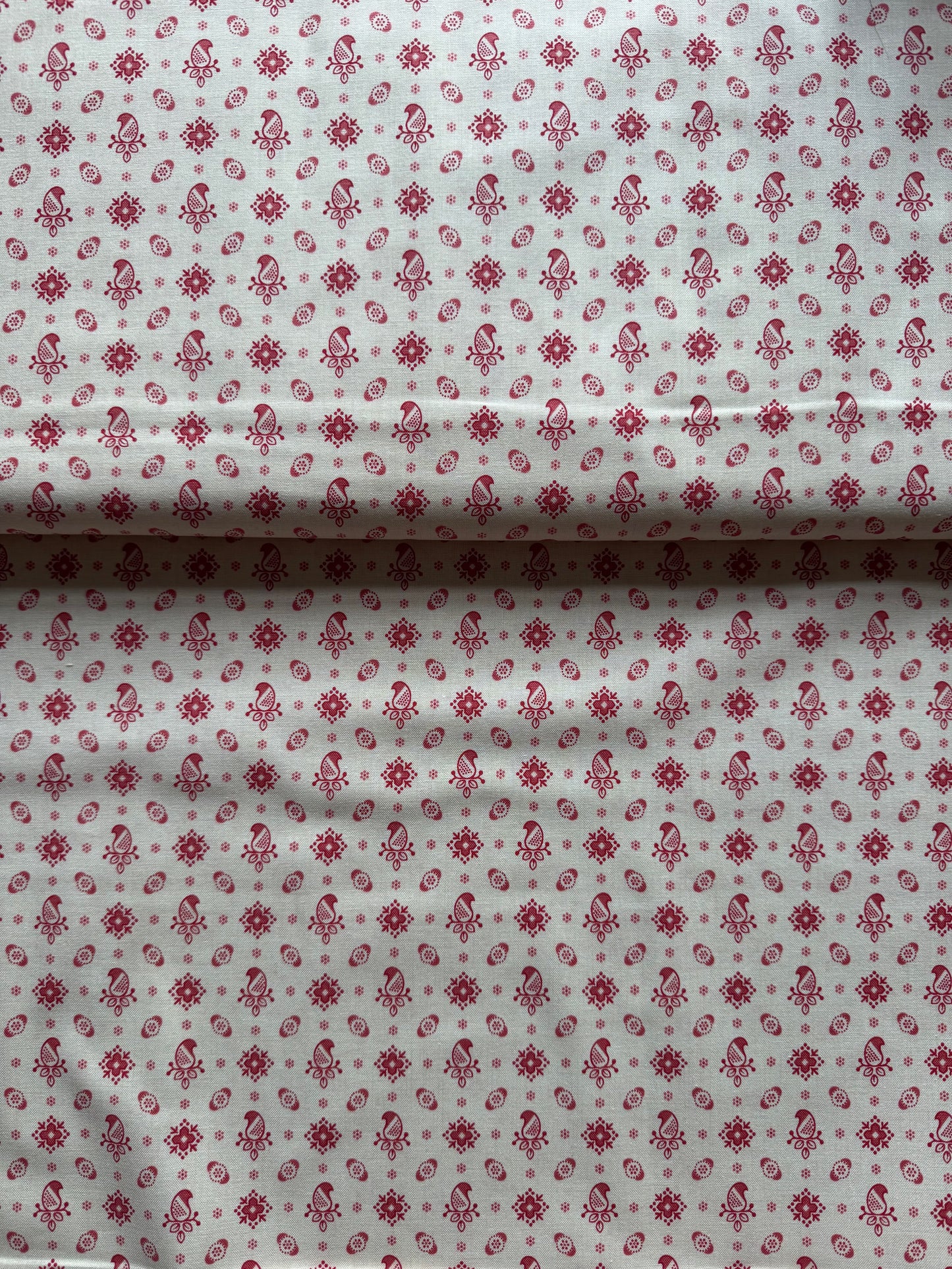 Birds Pearl Faded Red - Rouenneries Trois