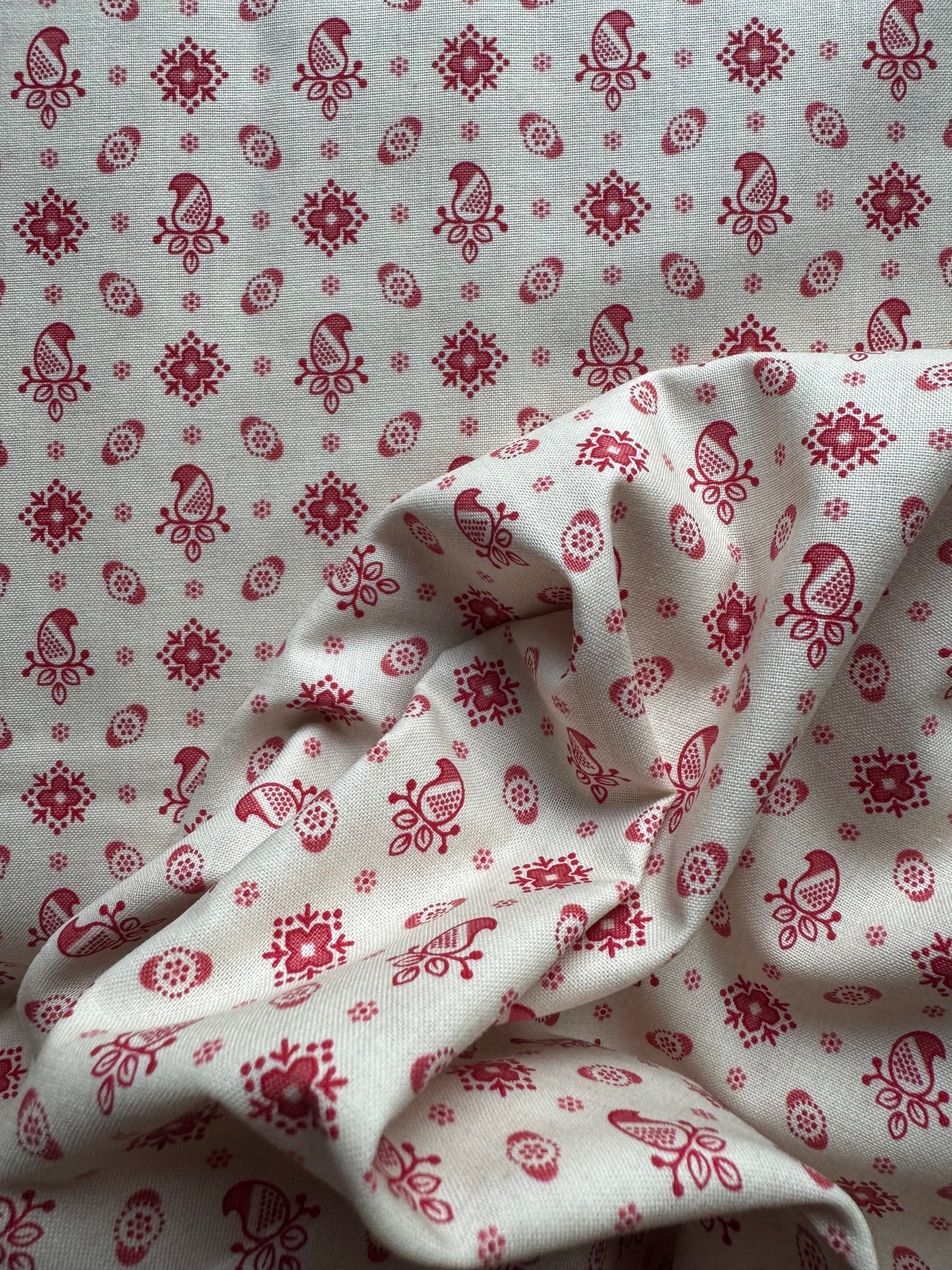 Birds Pearl Faded Red - Rouenneries Trois