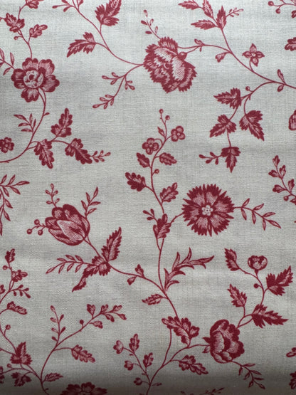 Large Floral Pearl Faded Red - Rouenneries Trois