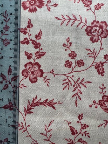 Large Floral Pearl Faded Red - Rouenneries Trois
