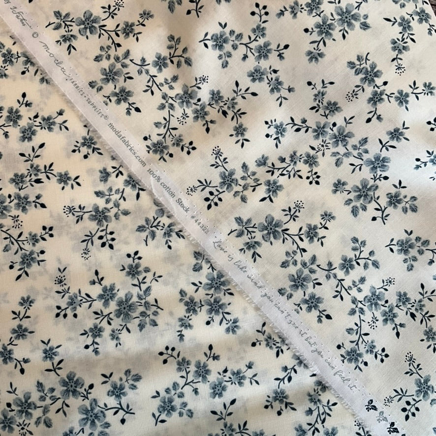 Blue Floral Cloud - Cascade