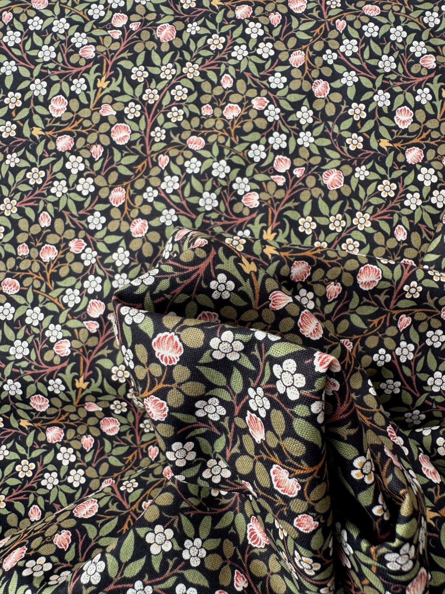 Small Floral Ebony - Morris Muse