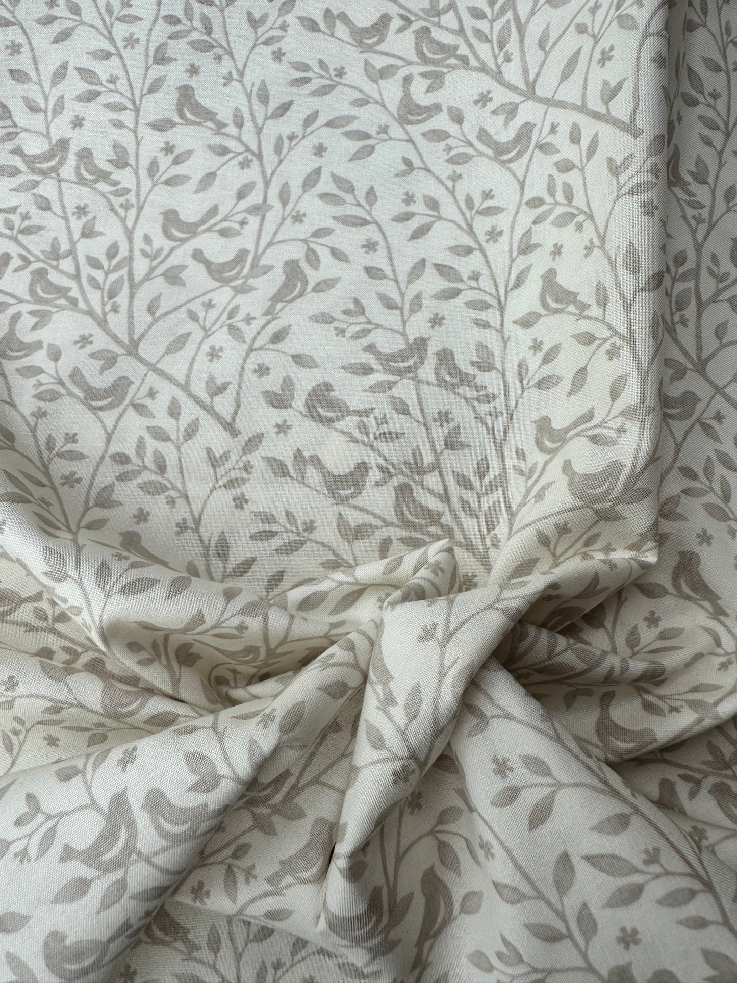 Birds Warm White - Family Tree