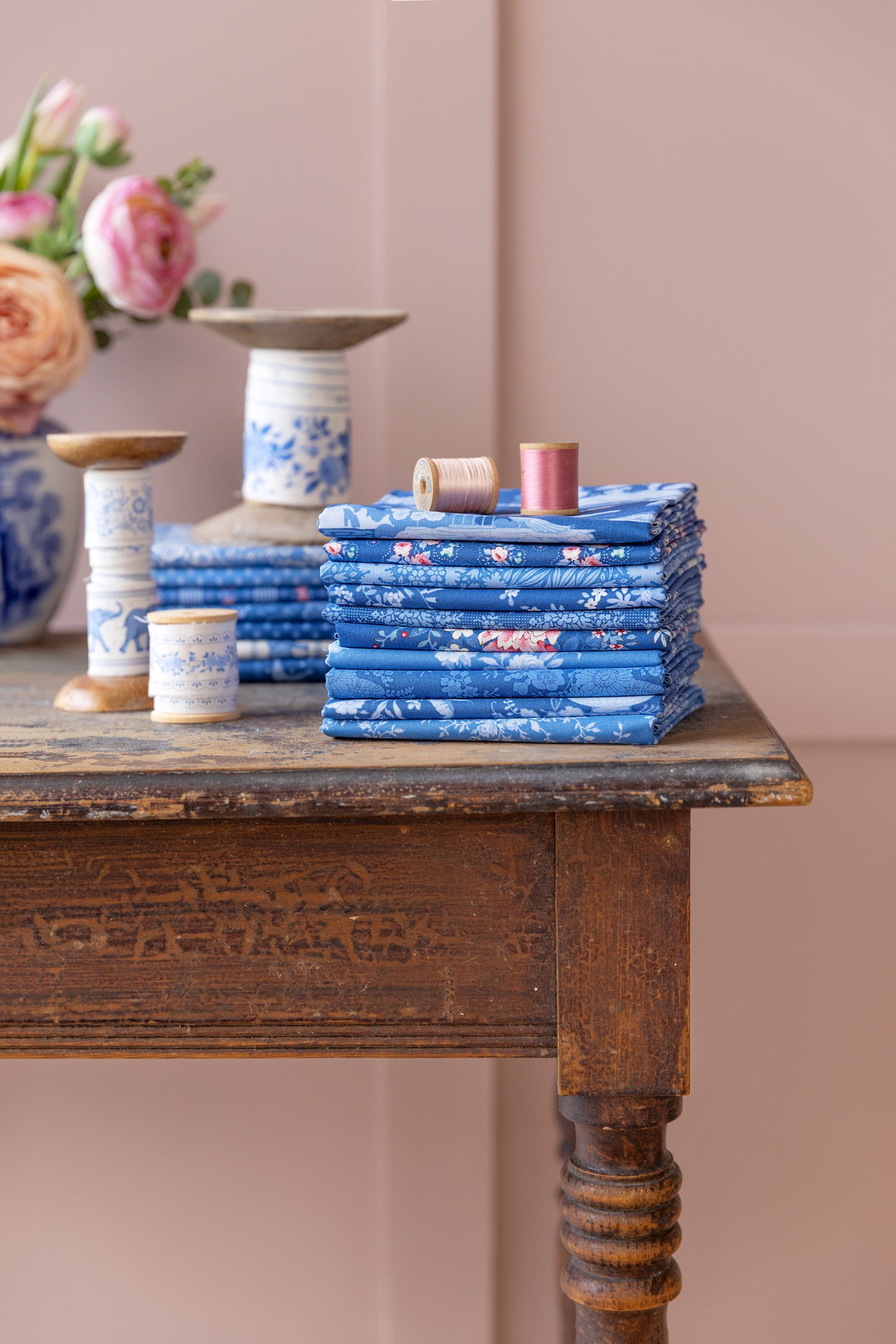 Something Blue Fat Quarter Bundle - 10 fabrics in Dark, 21 x 19in