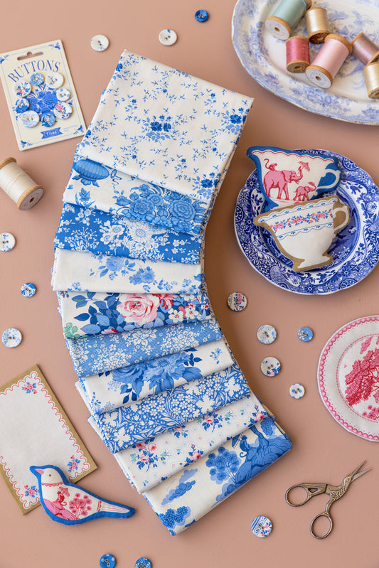 Something Blue Fat Quarter Bundle - 10 fabrics in Light, 21 x 19in