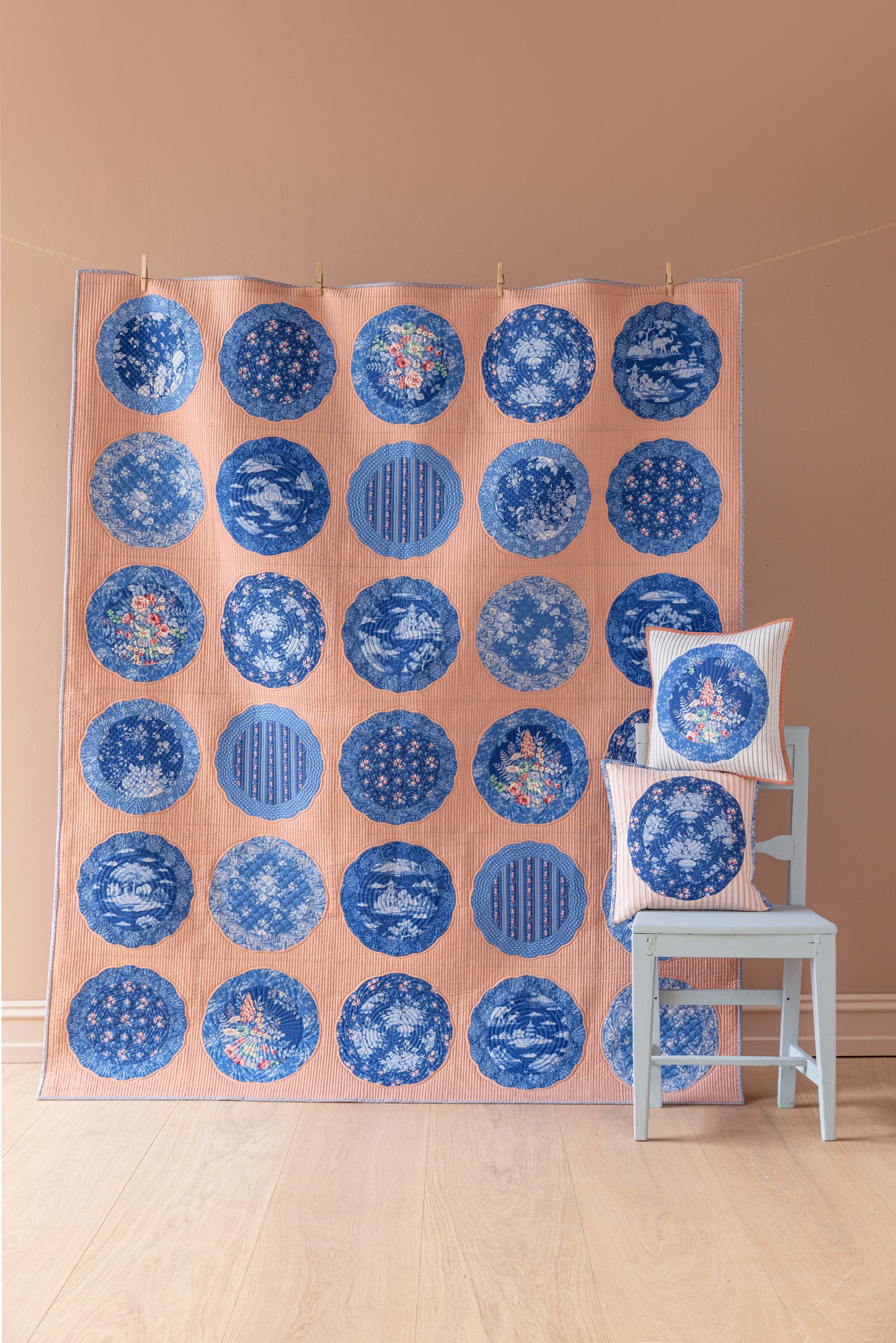 Something Blue Fat Quarter Bundle - 10 fabrics in Dark, 21 x 19in