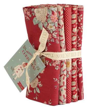 Merry Little Christmas Fat Quarter Bundle - 5 fabrics in Red, 20 x 22in