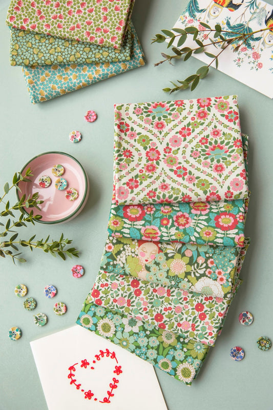 Wallflower Fat Quarter Bundle Green - 5 fabrics, 20 x 22in