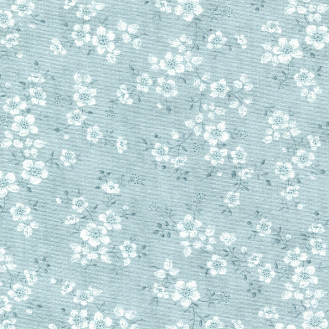 White Floral Sky - Cascade