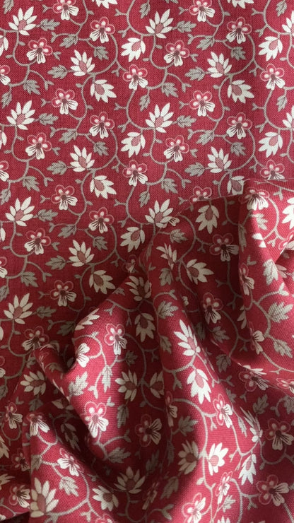 Rouge Floral - Chateau de Chantilly