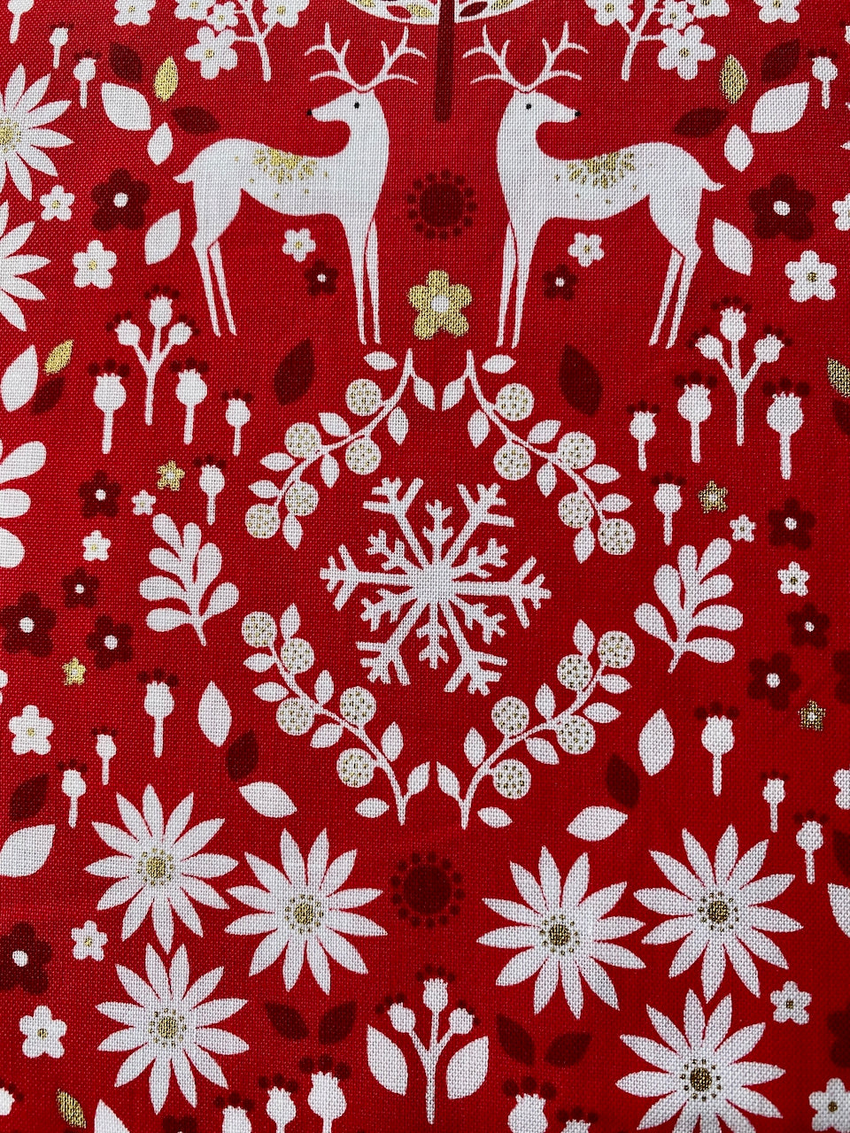 Starlit Hollow Red Metallic with Tree