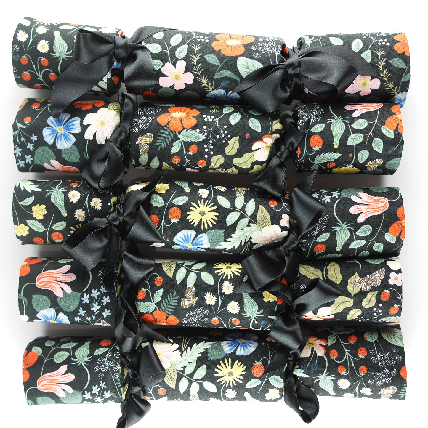 The Wonder Cracker Sewing Pattern - stitch your own Christmas Crackers that are pullable, reusable and have a snap!