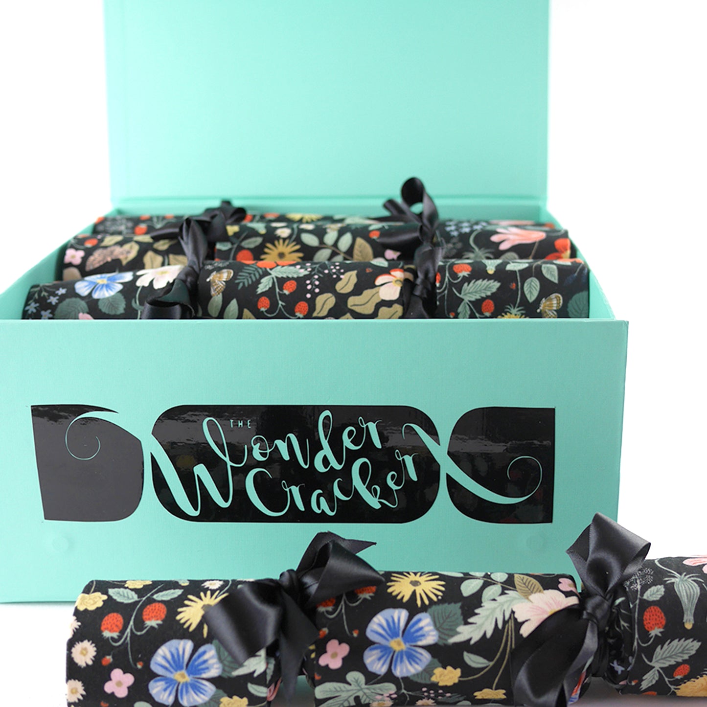 The Wonder Cracker Sewing Pattern - stitch your own Christmas Crackers that are pullable, reusable and have a snap!